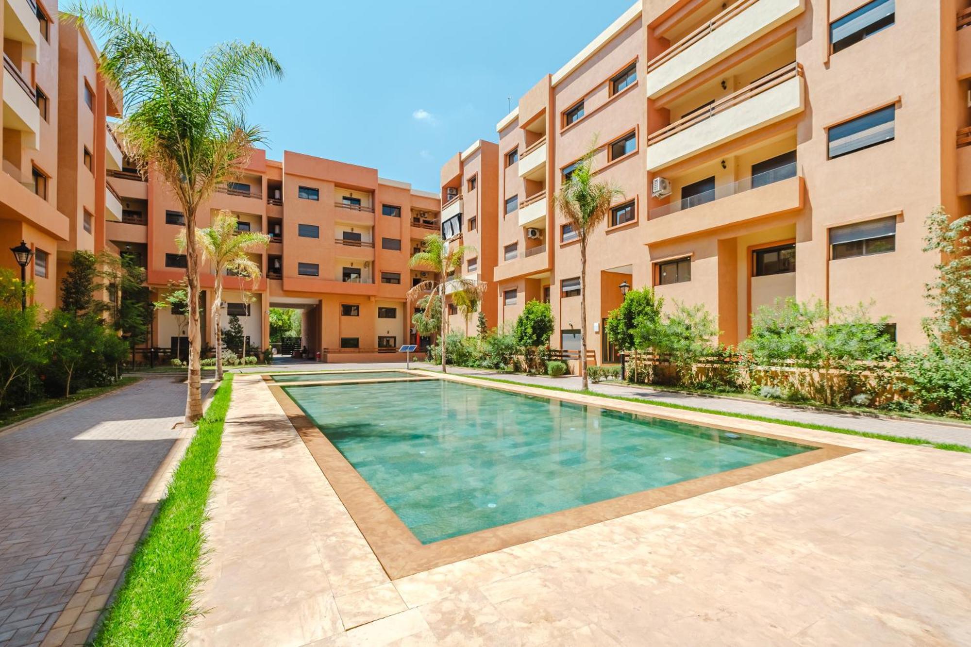 Confortable & Tres Bien Note - Vue Piscine, Proche M Avenue, Piscine, Fibre Optique, Parking Appartamento