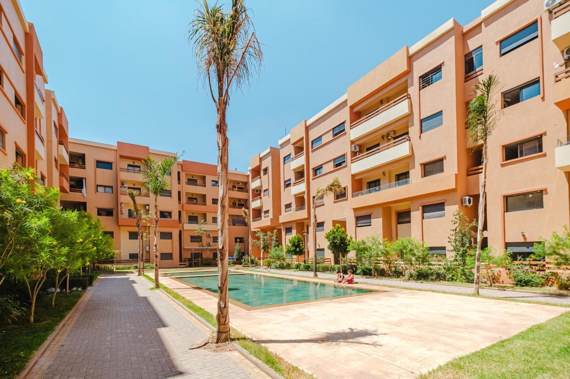 Appartamento Confortable & Tres Bien Note - Vue Piscine, Proche M Avenue, Piscine, Fibre Optique, Parking Marrakesh