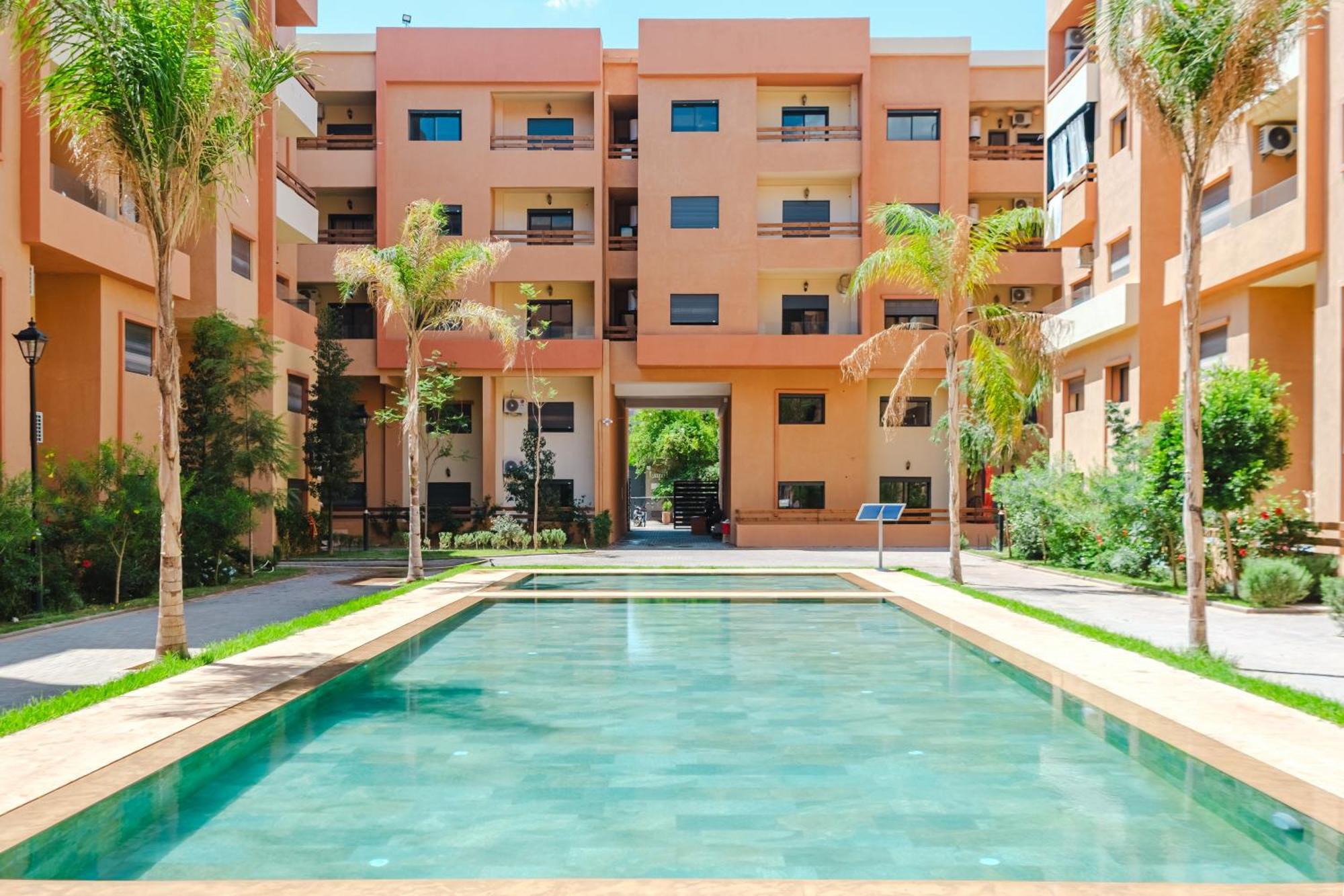Appartamento Confortable & Tres Bien Note - Vue Piscine, Proche M Avenue, Piscine, Fibre Optique, Parking *