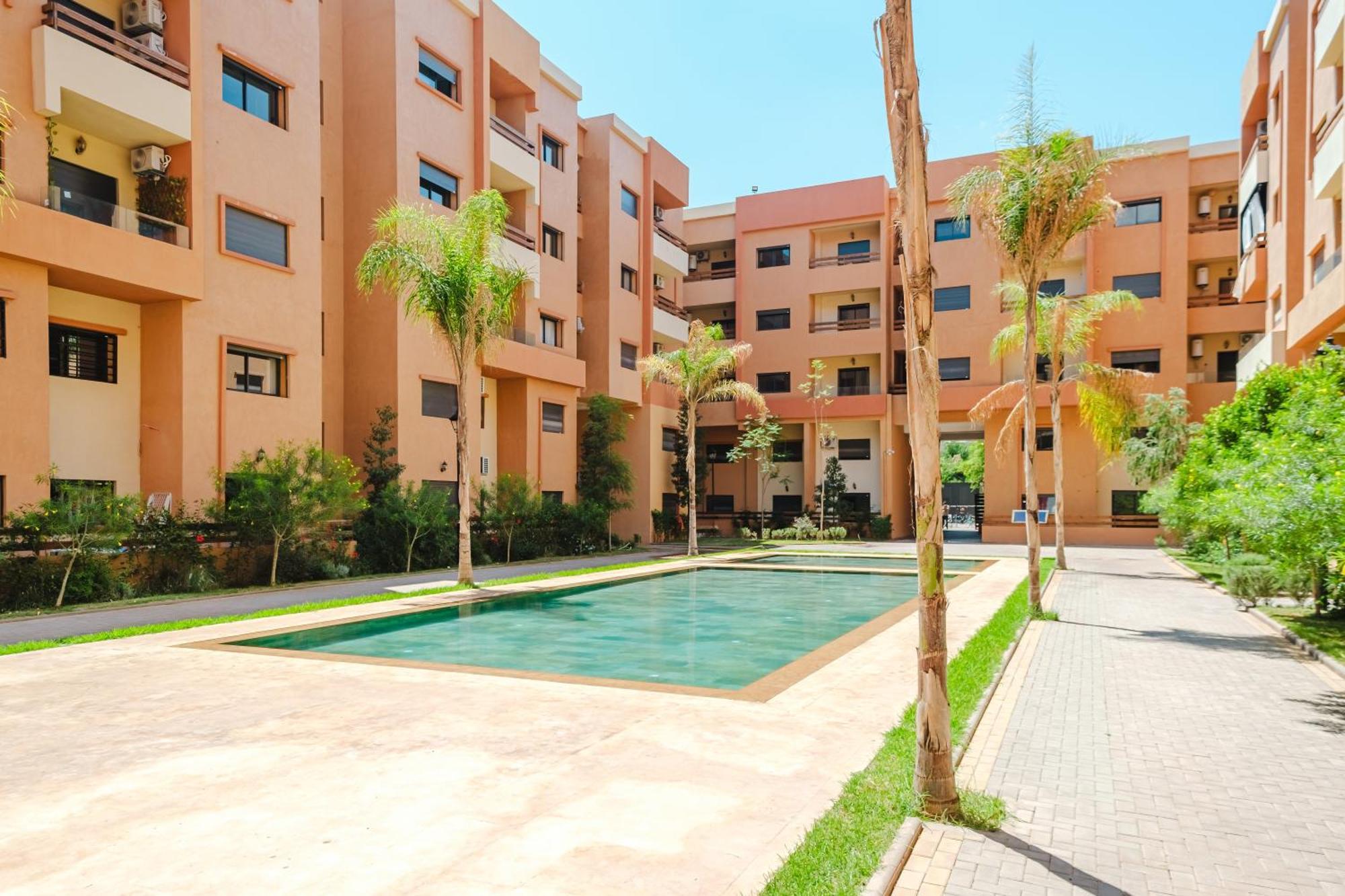 Confortable & Tres Bien Note - Vue Piscine, Proche M Avenue, Piscine, Fibre Optique, Parking Appartamento